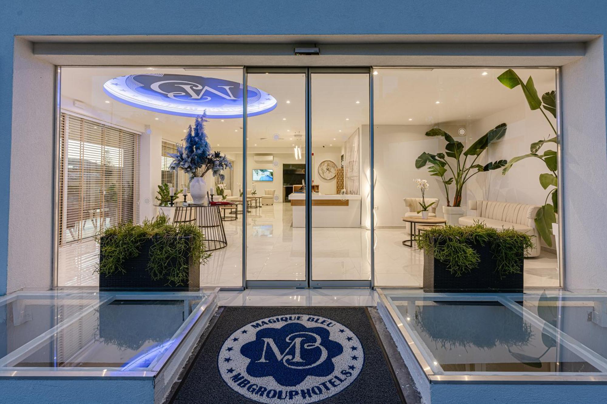Magique Bleu Hotell Tragaki